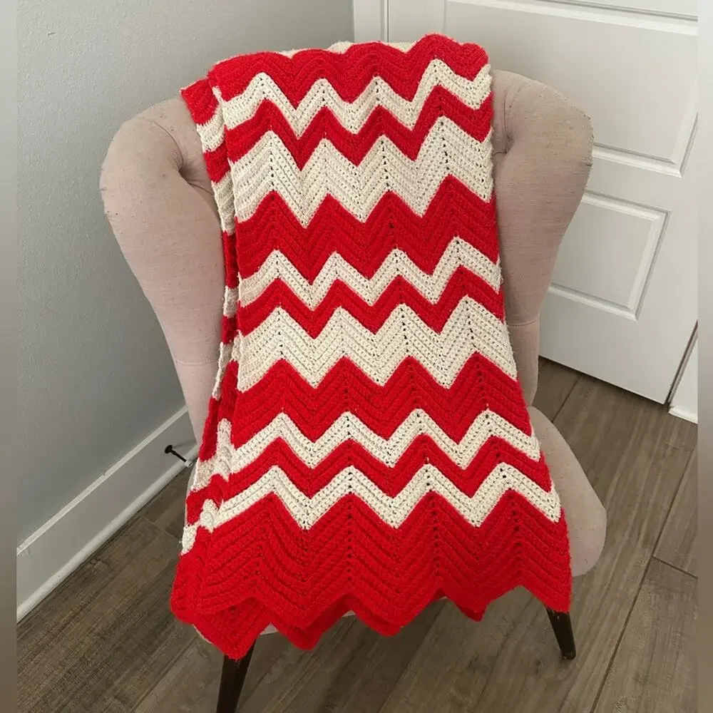 Handmade Crochet Chevron Stripe Retro Afghan Blanket